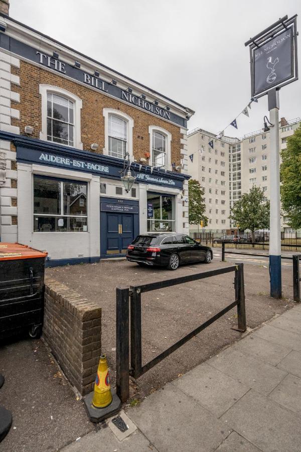 Hotel The Bill Nicholson Pub à Londres Extérieur photo